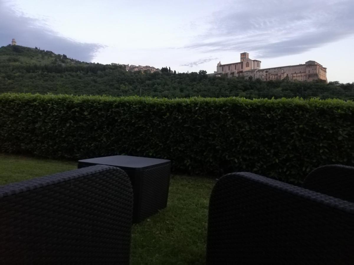 Bed and Breakfast La Casa Tra Gli Ulivi Assisi Exterior foto